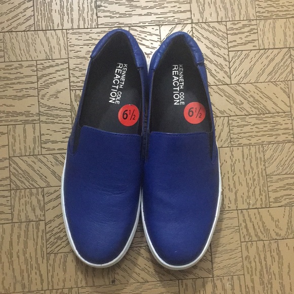 Women’s sneakers in cobalt blue, size 6.5 from Kenneth Cole. Never worn - Picture 2 of 7